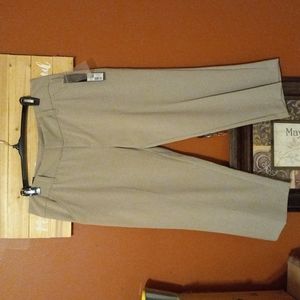daisy fuentes Favorite Capri, size 10